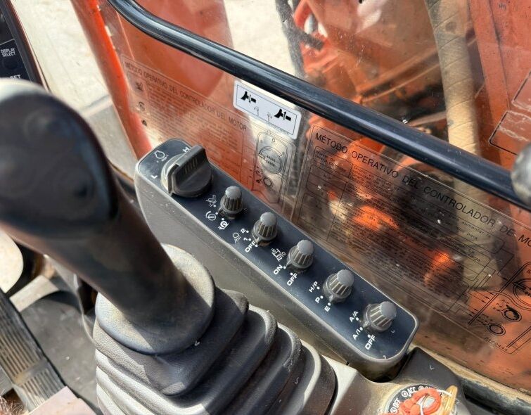 HITACHI  ZX160W ***REGISTERED***